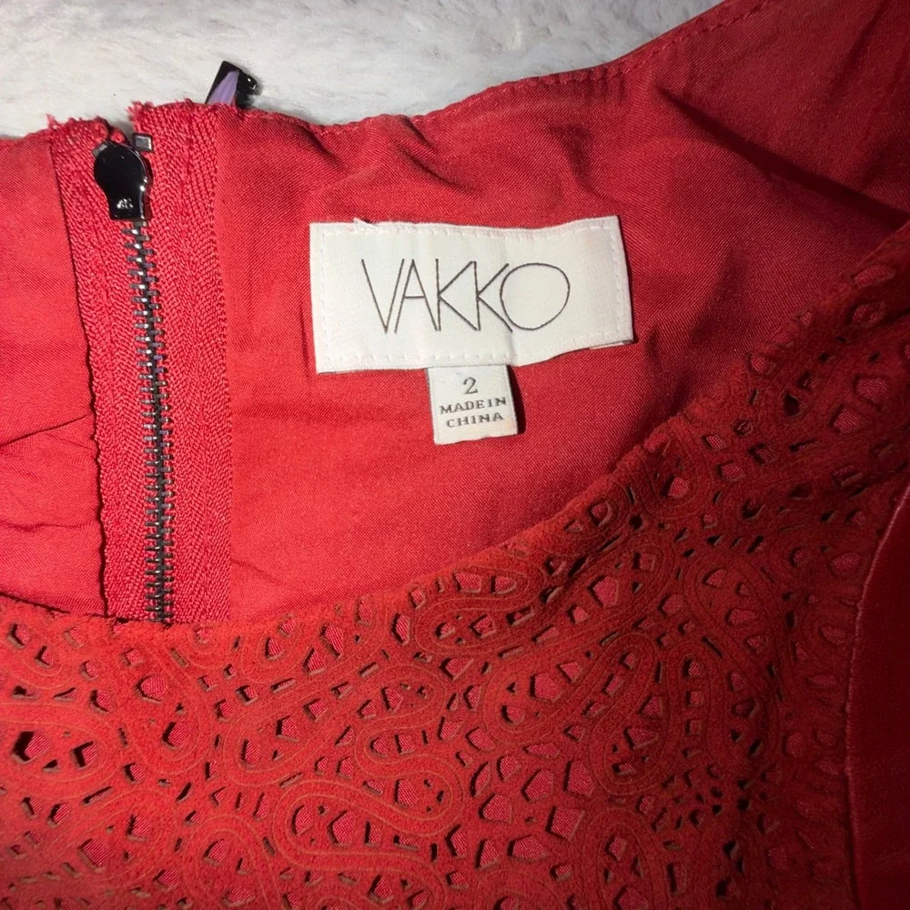 Vakko Women's 2 Red Leather Laser Cut Lace Front Sheath Dress Sleeveless 90s
